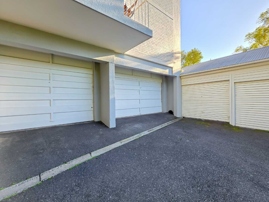 To Let 1 Bedroom Property for Rent in Gardens Western Cape